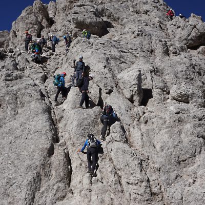 Tudi škrbino doseže sonce. Foto: Matevž Maček, mmmedia