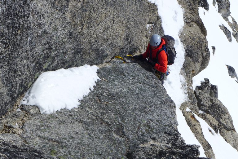 Plezanje v okolici grebena proti vrhu Serapha