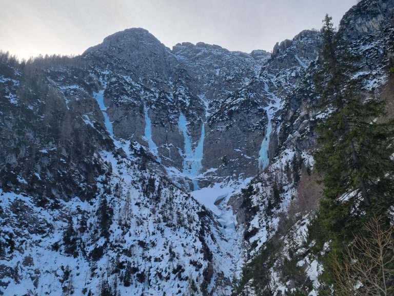 Ledno kraljestvo Monte Col